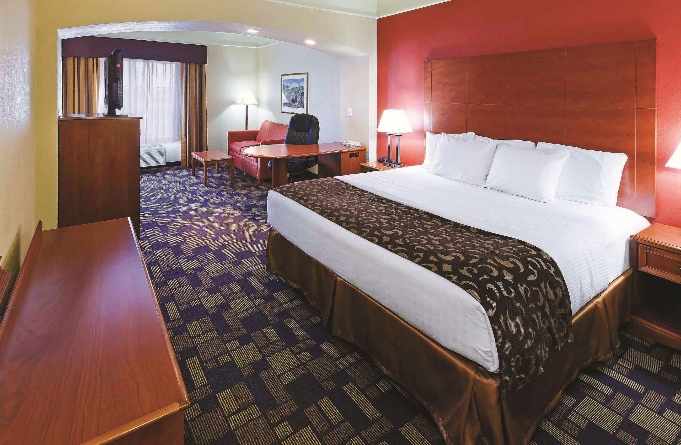 La Quinta By Wyndham Seguin Hotel Екстериор снимка