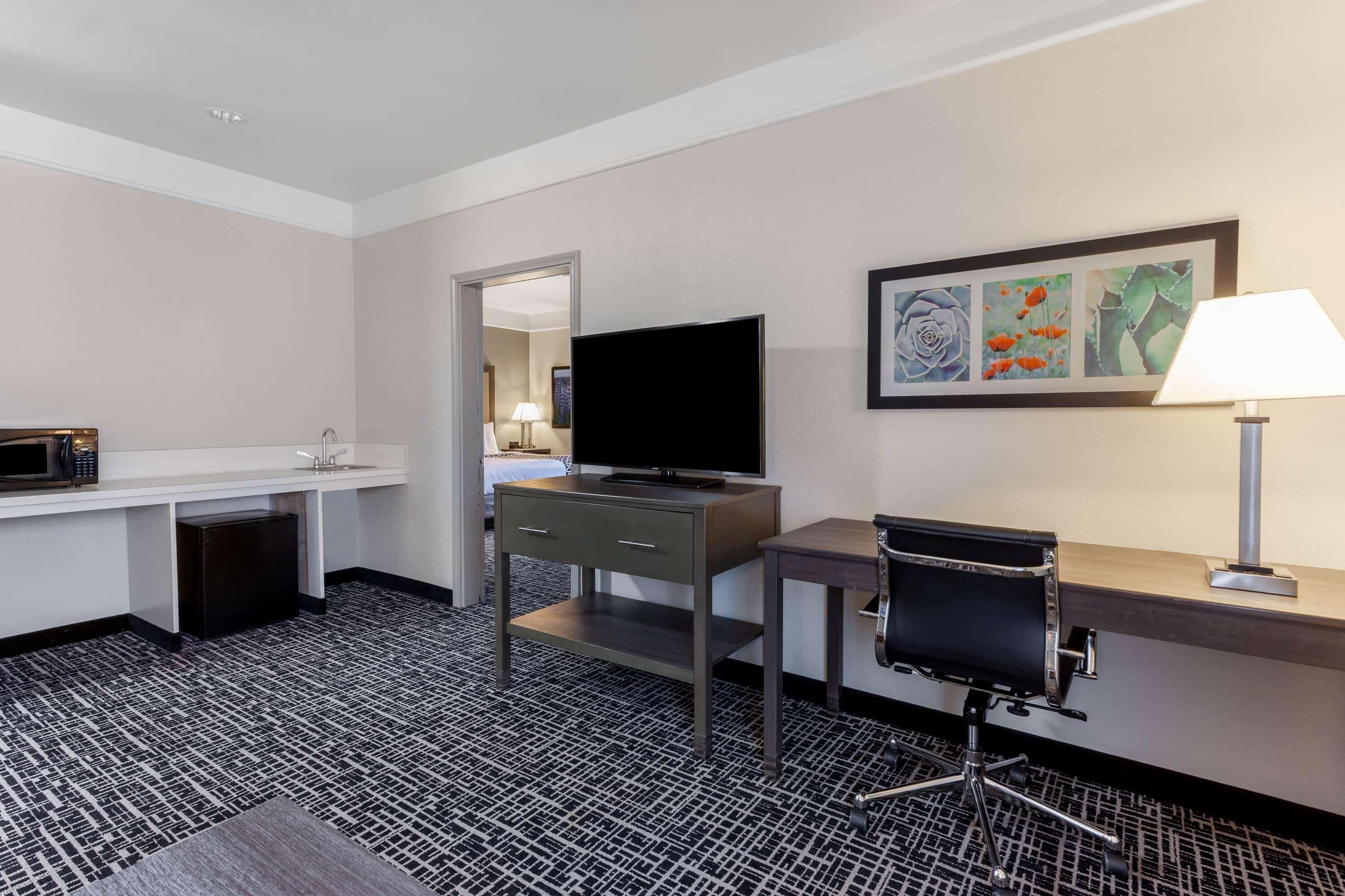 La Quinta By Wyndham Seguin Hotel Екстериор снимка