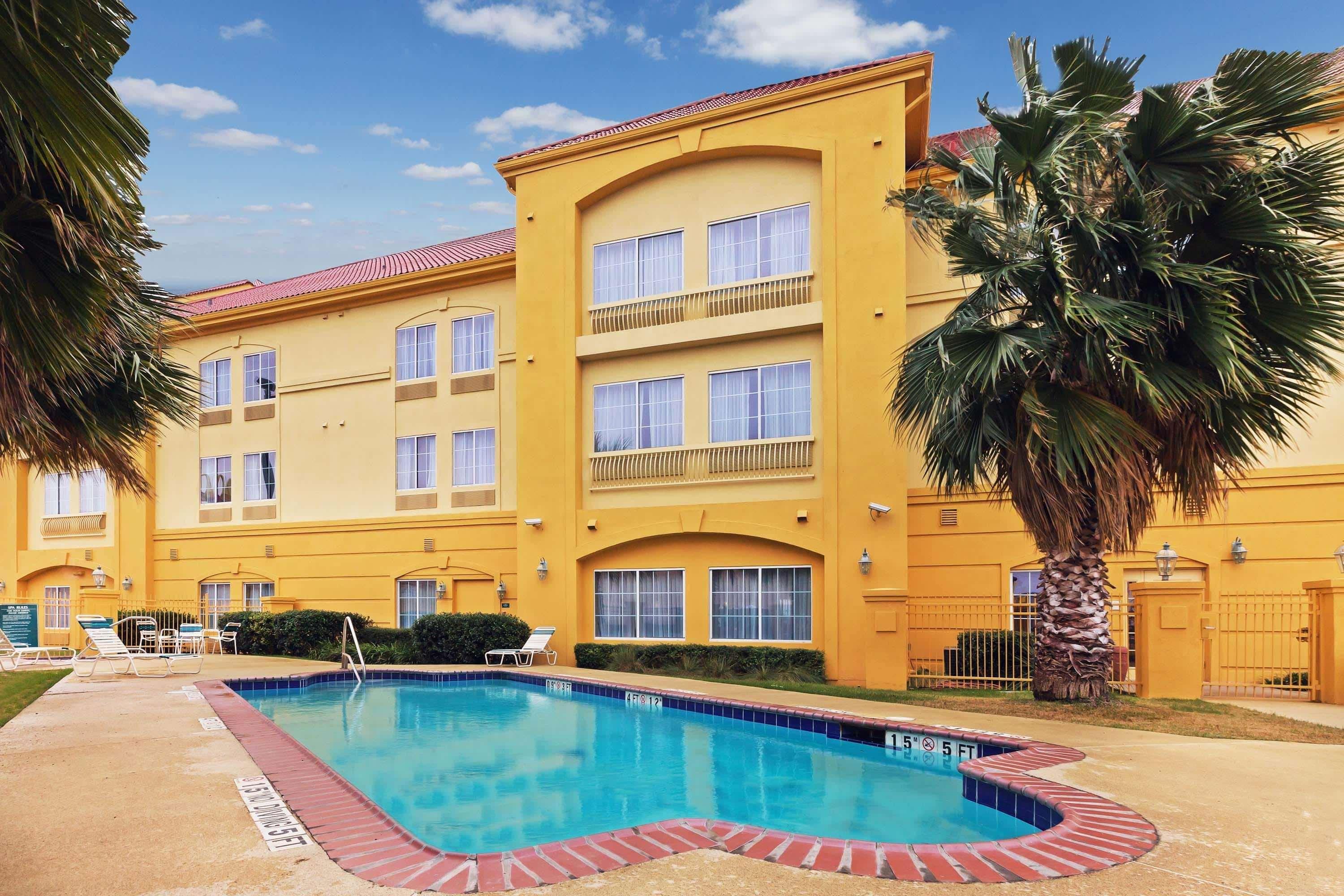 La Quinta By Wyndham Seguin Hotel Екстериор снимка